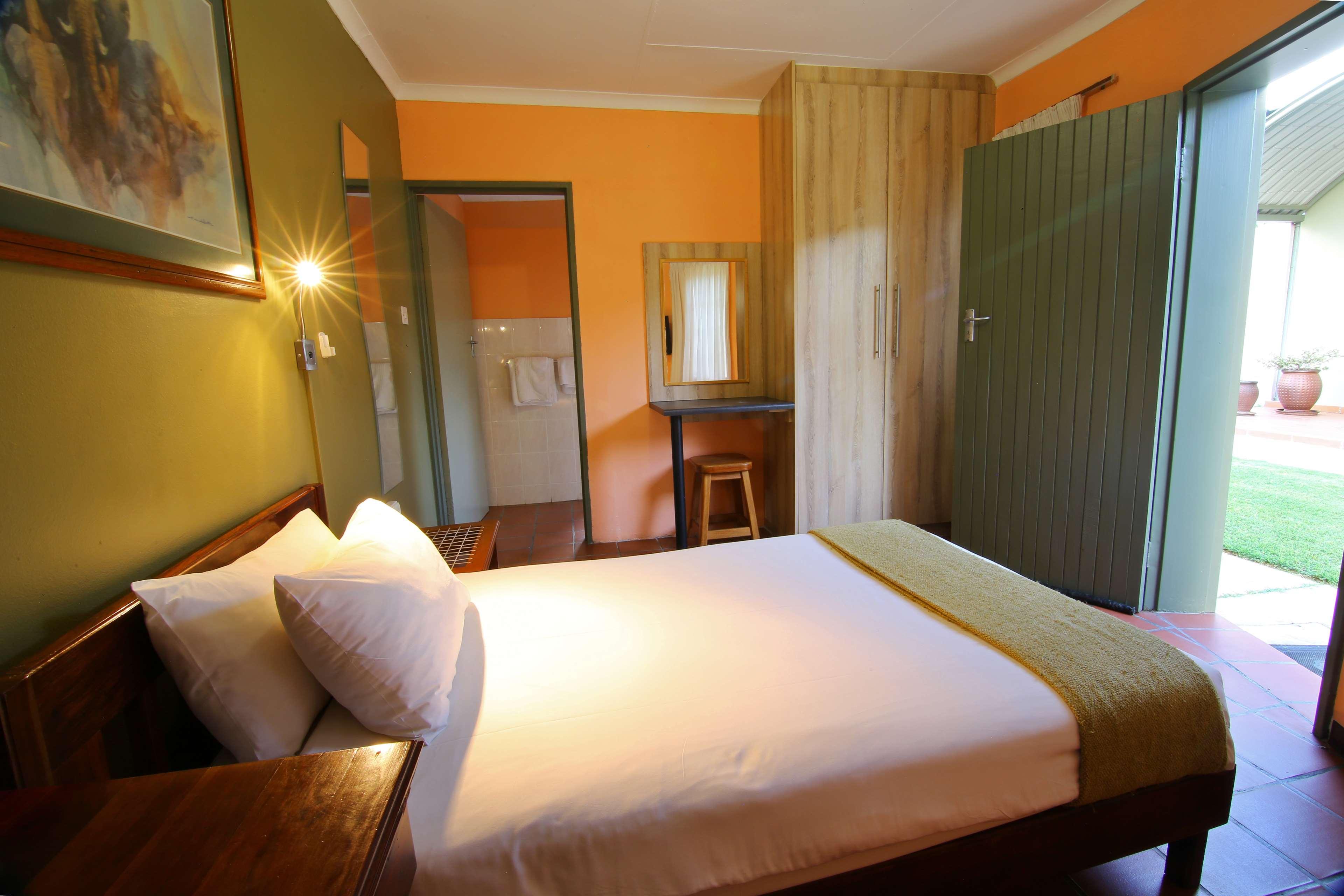 Kalahari Arms Hotel Khemsbok Экстерьер фото