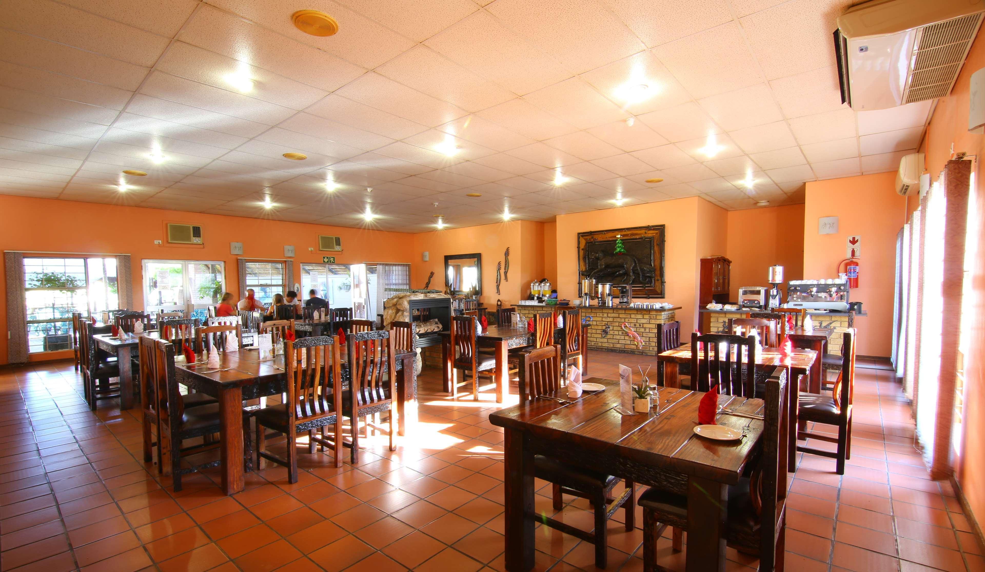 Kalahari Arms Hotel Khemsbok Экстерьер фото
