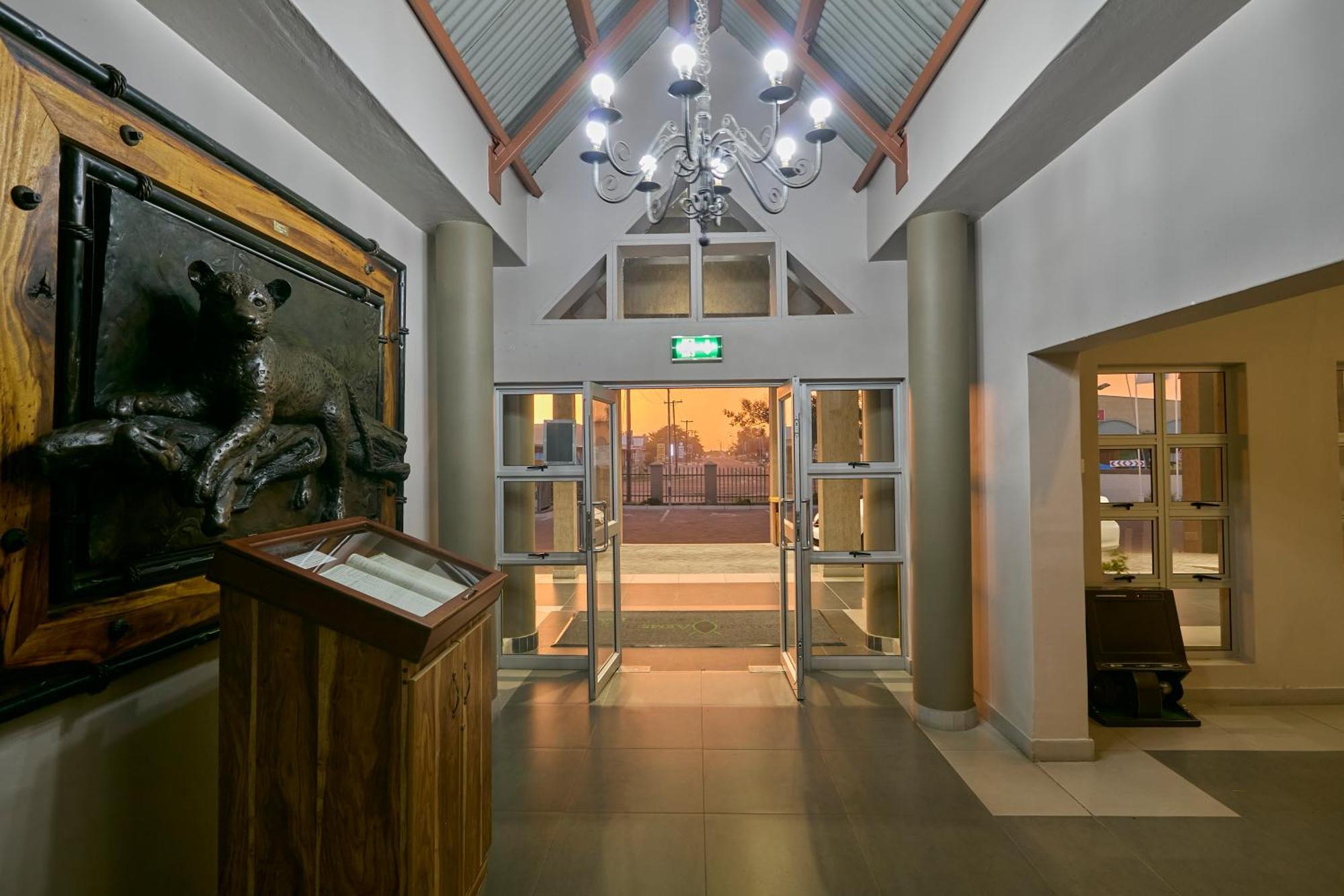 Kalahari Arms Hotel Khemsbok Экстерьер фото