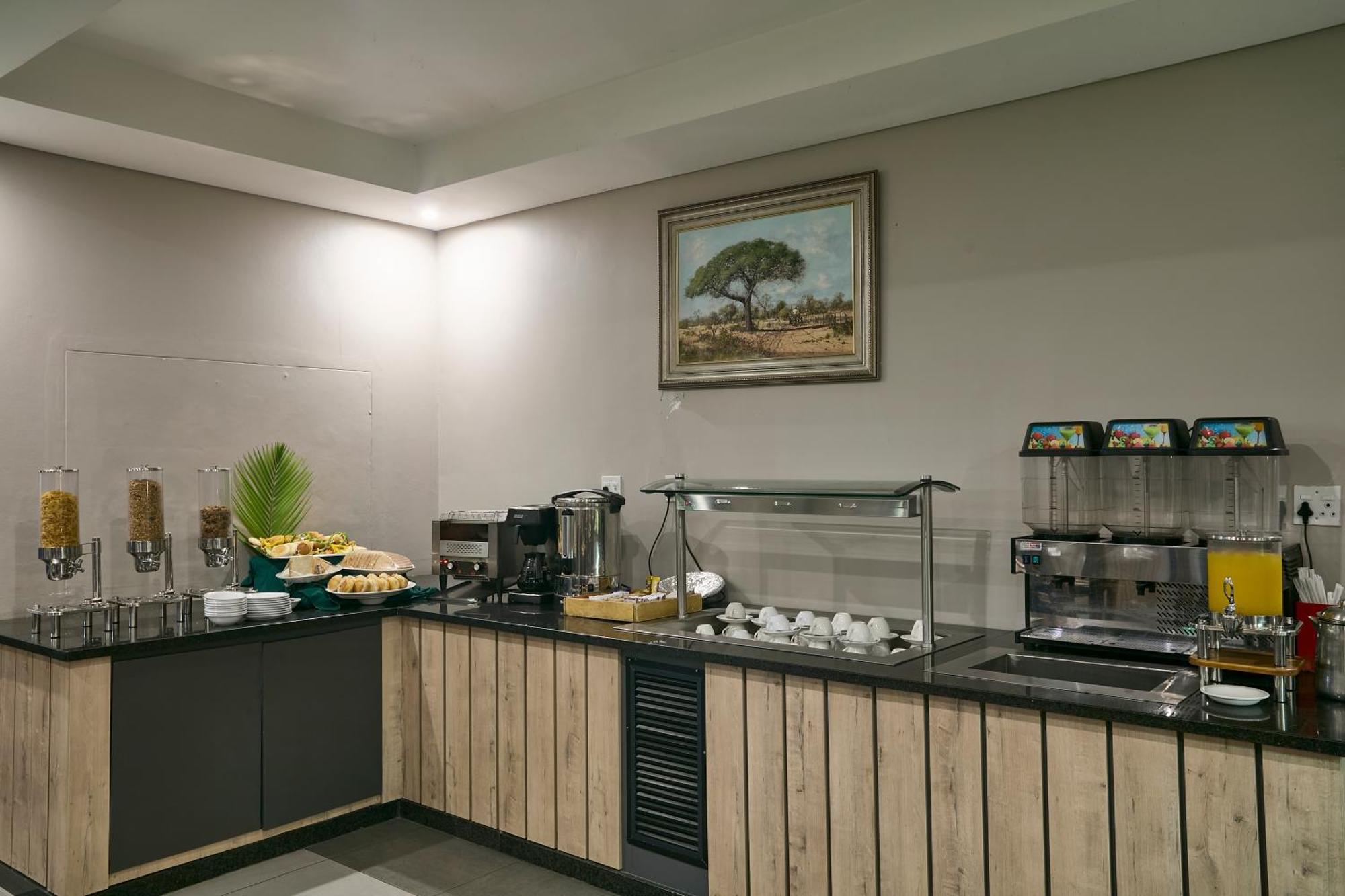 Kalahari Arms Hotel Khemsbok Экстерьер фото