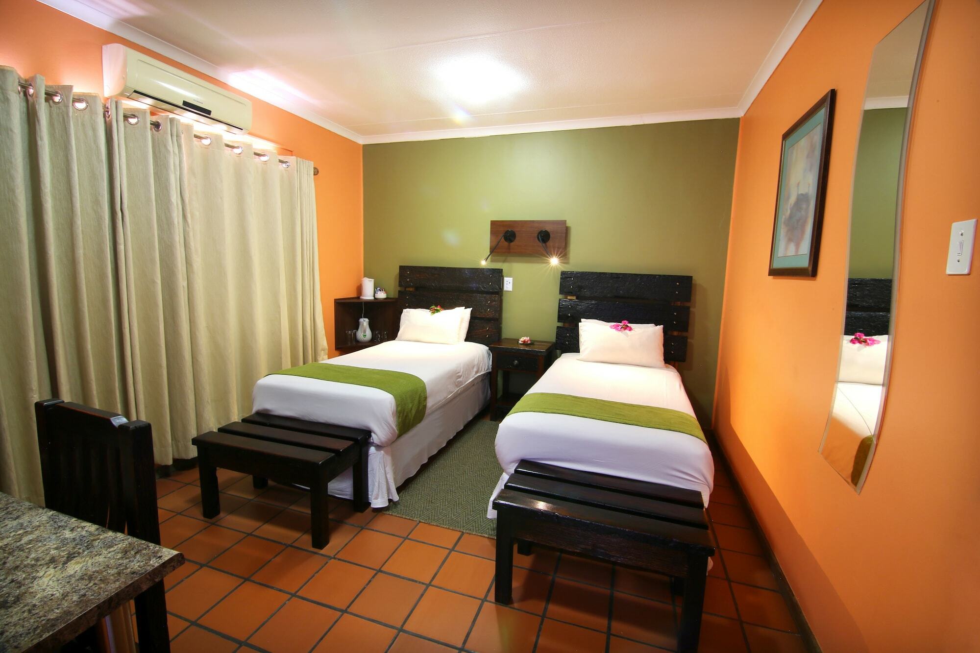 Kalahari Arms Hotel Khemsbok Экстерьер фото